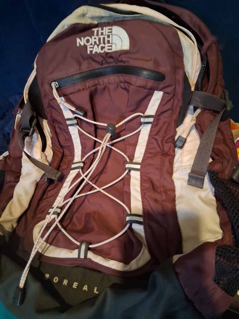 Authentic The North Face Women's  Maroon and Cream Borealis Backpack Spotless